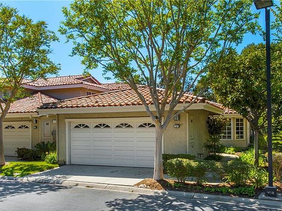 2nd image of 37 Sausalito Cir W