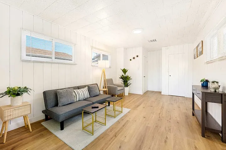 7512 Amigo Ave — Photo 4