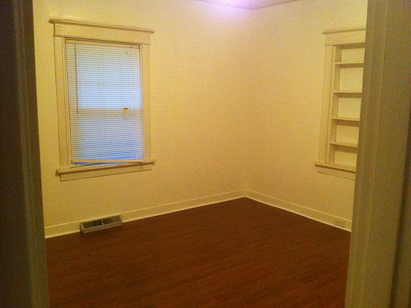 2nd image of 1329 Sheridan Dr