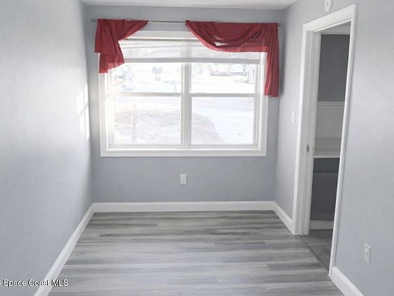 3rd image of 2100 Leewood Blvd