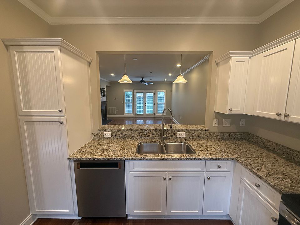 Kitchen to living room