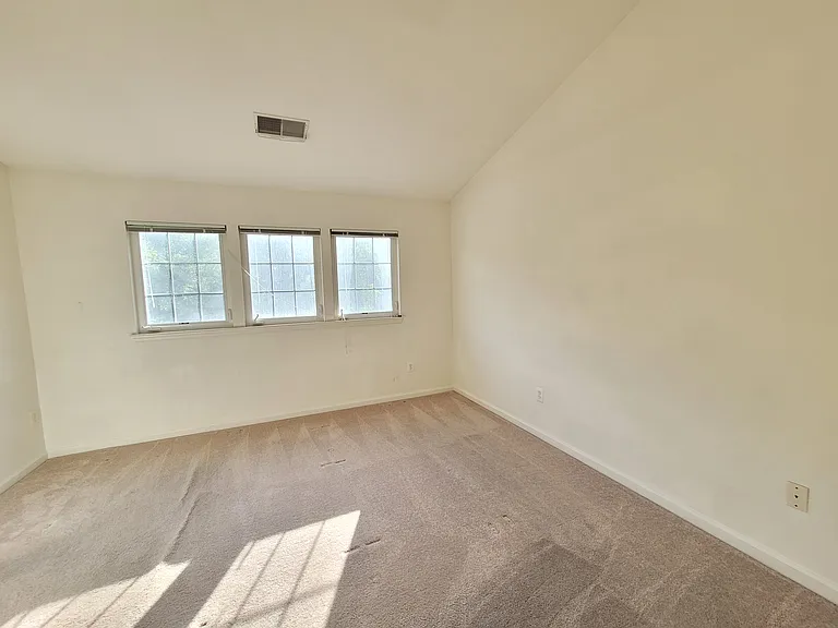 13115 Rosebay Dr — Photo 12