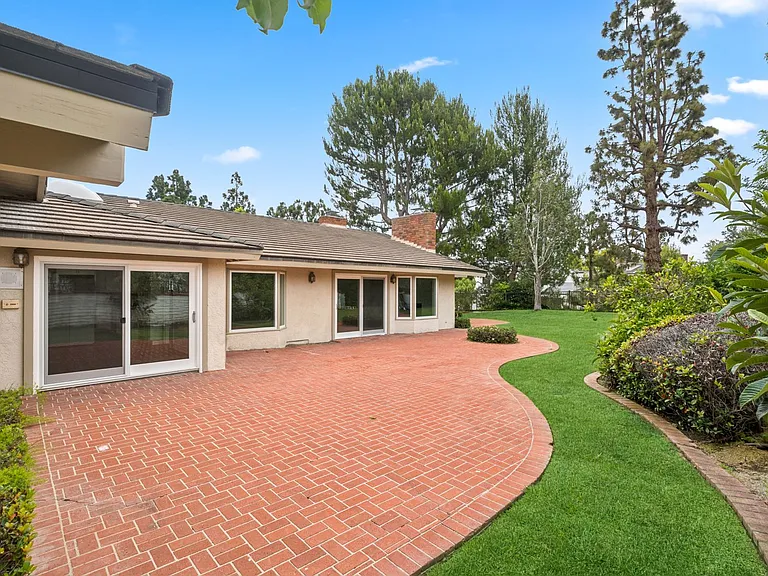 17 Pinehurst Ln — Photo 27
