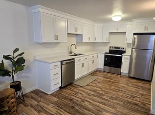 8234 S Kirkwood Cir, Sandy, UT 84094