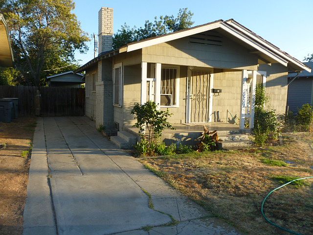 1st image of 601 W Weldon Ave