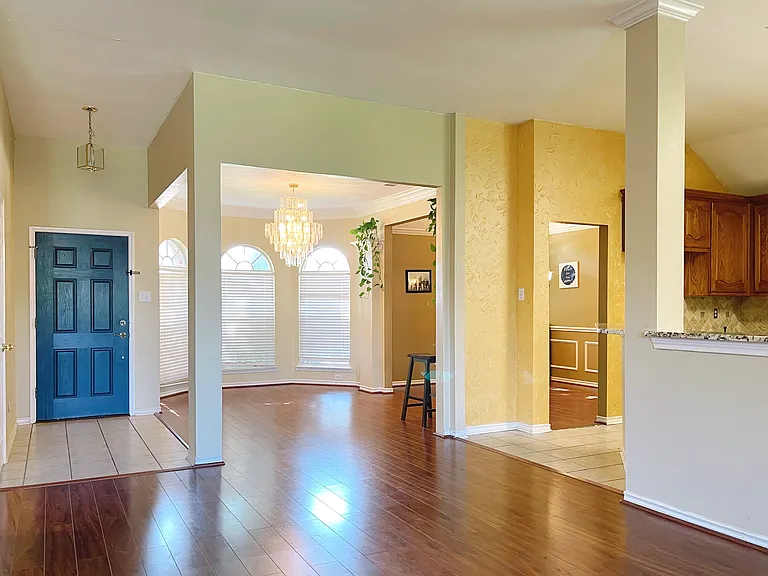 1510 Scottsman Dr — Photo 3