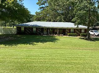 223 Country Club Rd, Livingston, AL 35470