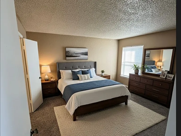 411 W K Pl — Photo 31