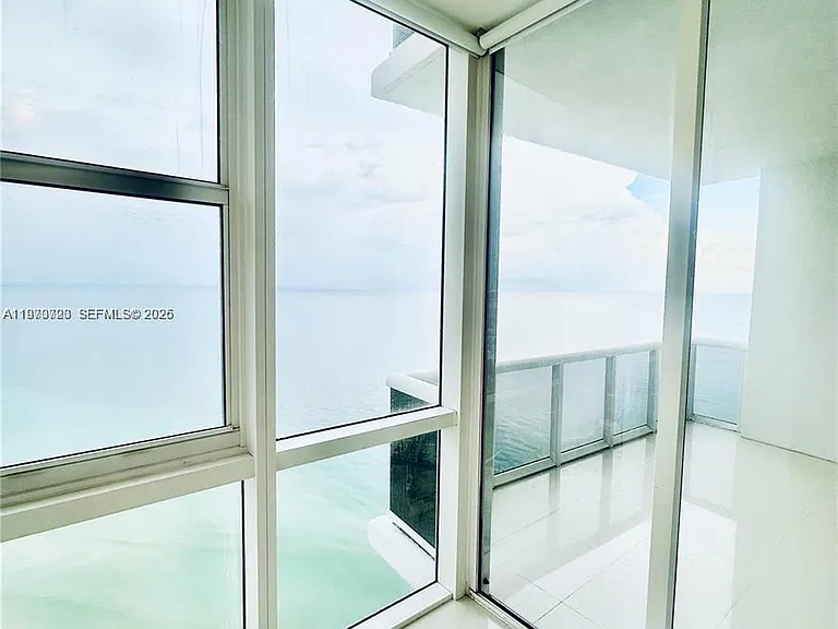 18201 Collins Ave #4808 — Photo 12