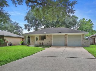 9215 Woodland Oaks Dr, Houston, TX 77040