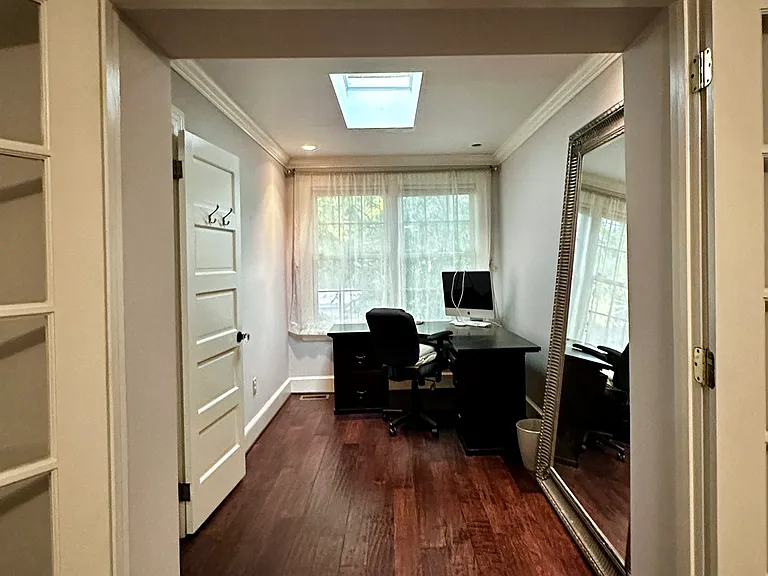 109 N Crenshaw Ave — Photo 17