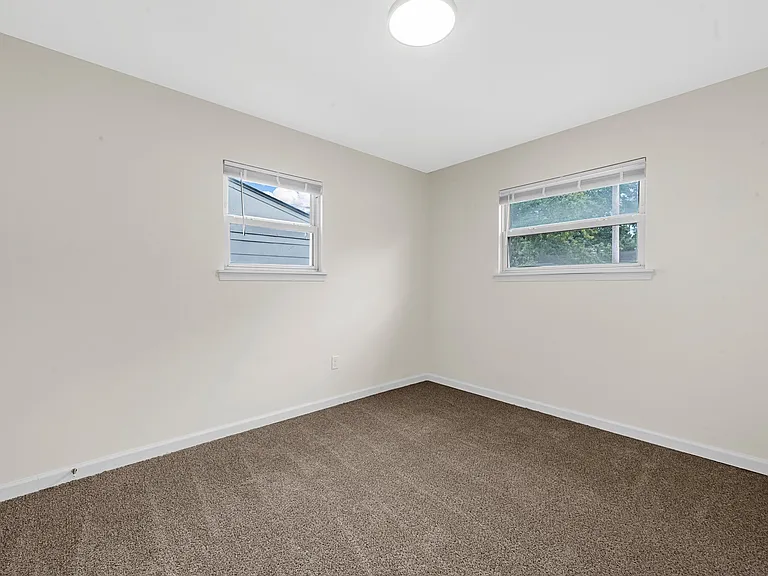 1417 Plaza Pl — Photo 17