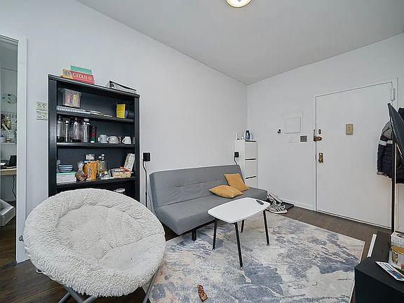 5th image of 484 9th Ave #4B