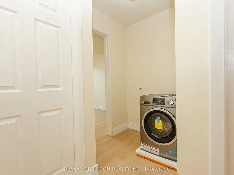 975 Albion Rd #975A — Photo 23