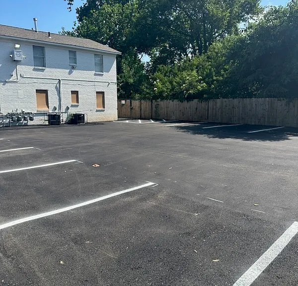 693 Looney Ave — Photo 8