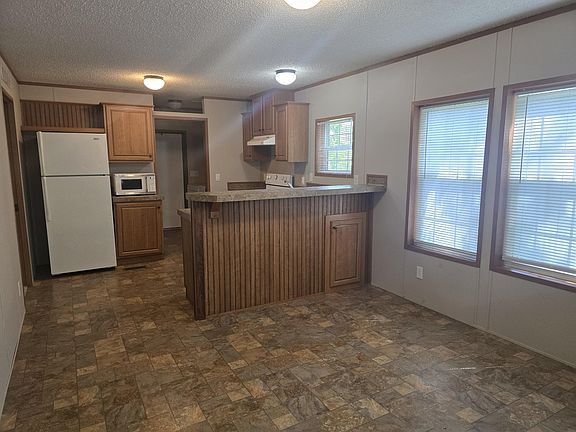 5th image of 205 W McAlpin St