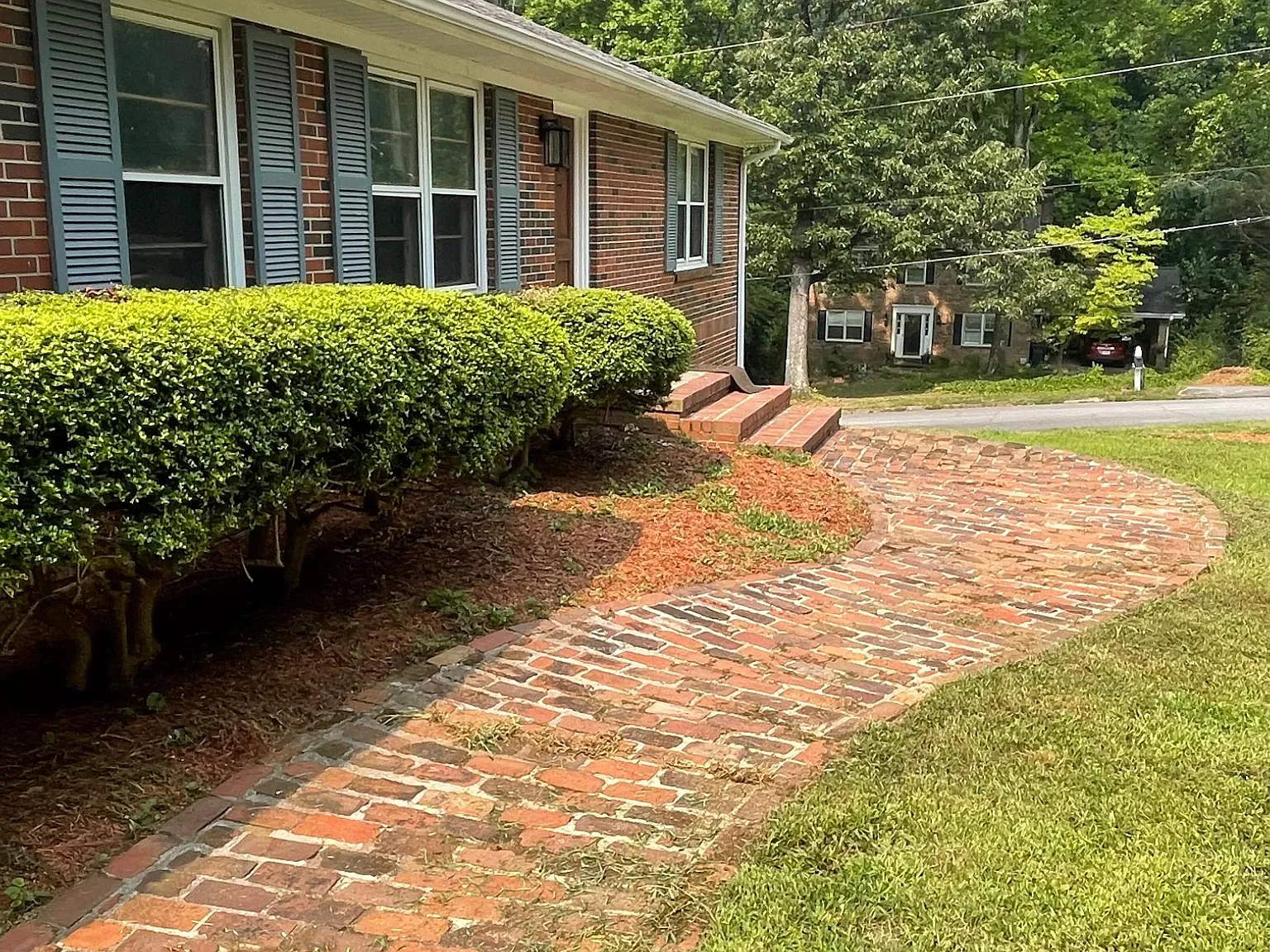 2130 Sedalia Ct SE — Photo 2