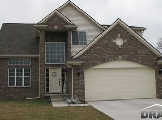 1672 Trace Holw, Commerce Township, MI 48382