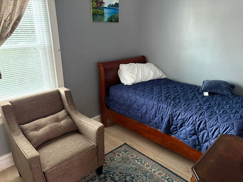 3 bed, 1035 sqft, $950 — Photo 2