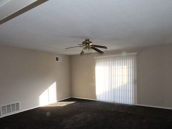 5th image of 2550 Sycamore Dr