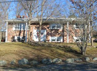 28 La Fazia Dr, Johnston, RI 02919