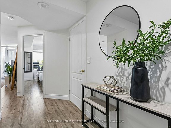 5th image of 1150 Parkwest Pl #307