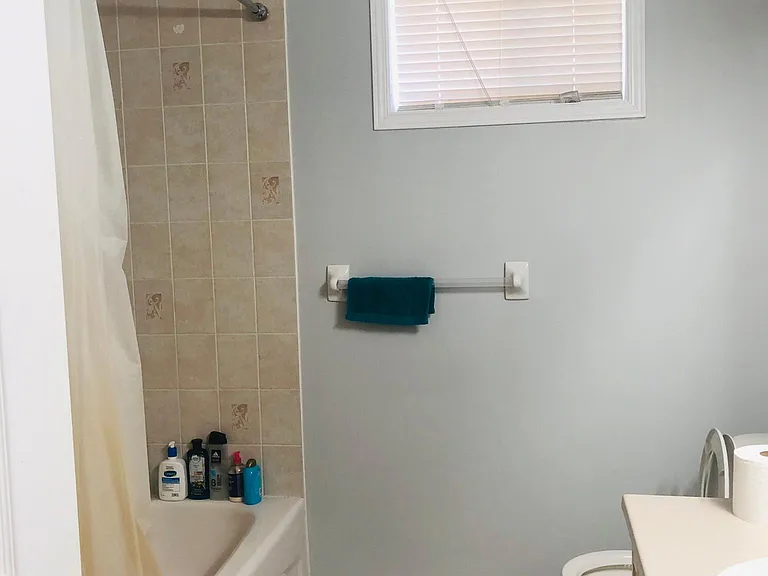456 Weston Cres #1 — Photo 5