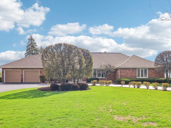 16655 S Spaniel Dr, Homer Glen, IL 60491