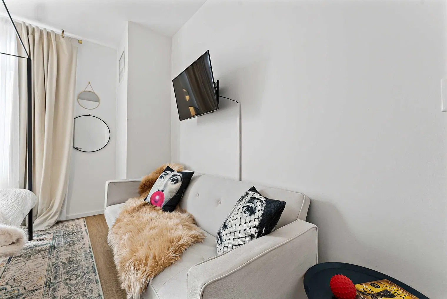 2 bed, 2.0 bath, 1194 sqft, $6,327 — Photo 4
