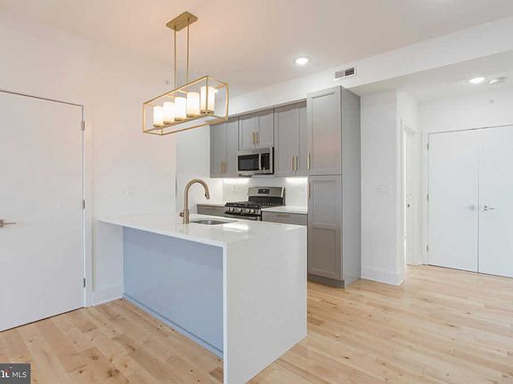 3rd image of 2646-48 Manton St #3