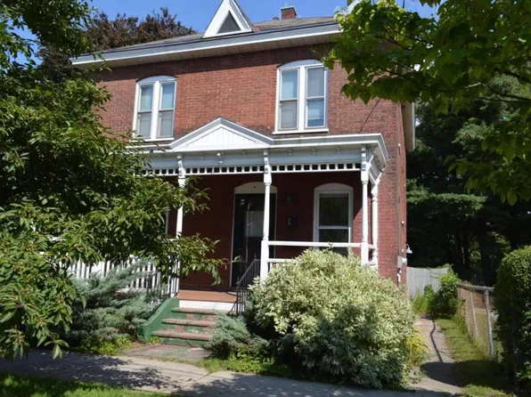 24 N Champlain St, Burlington, VT 05401