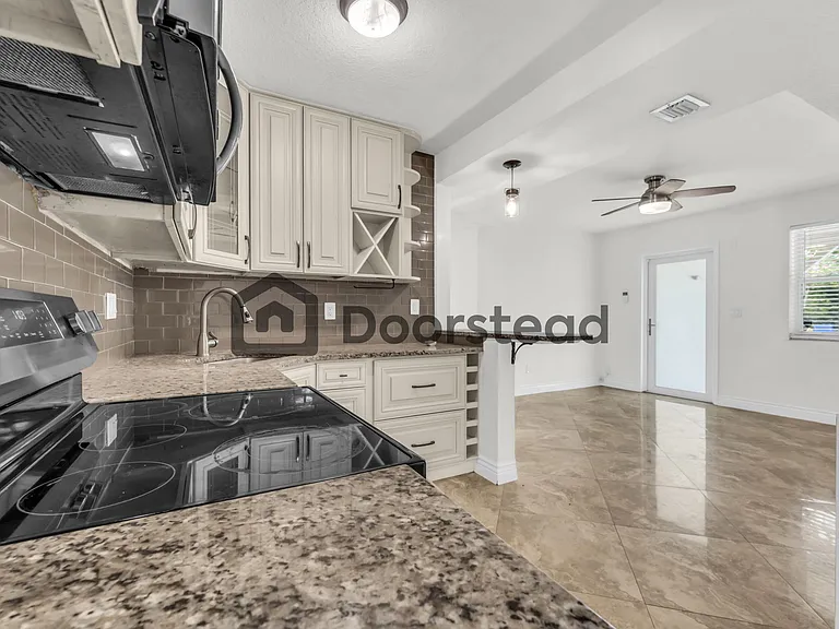 1837 NE 48th Ct — Photo 24