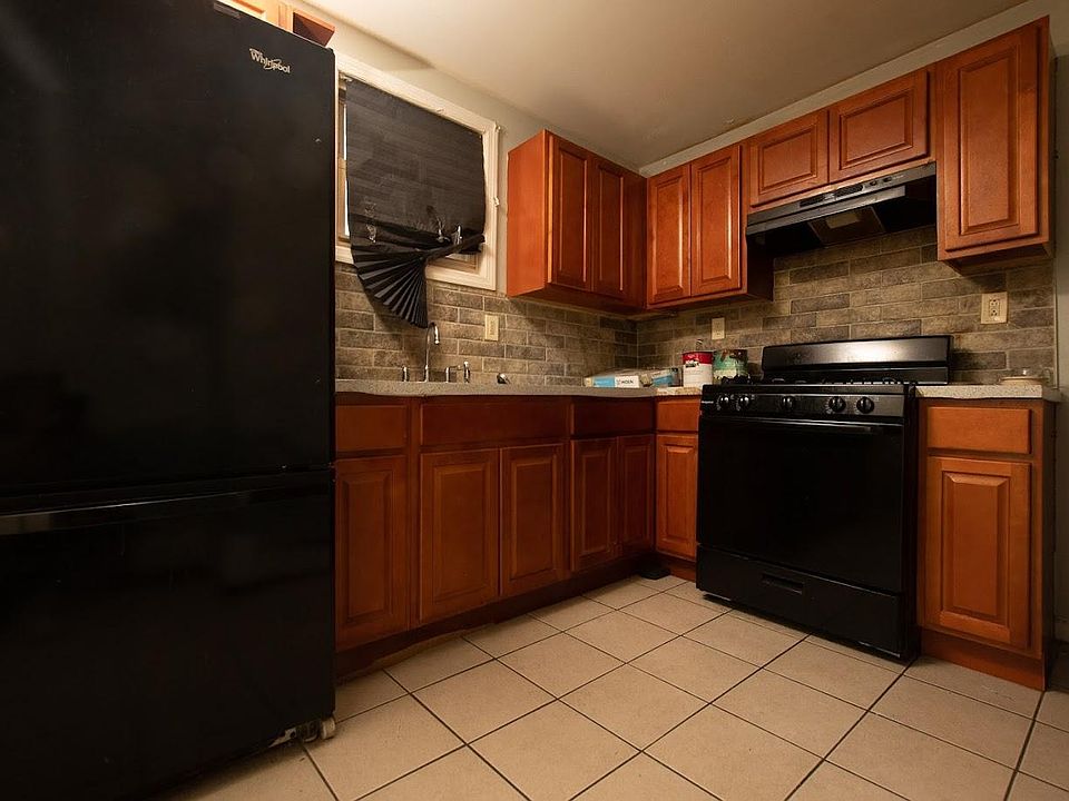 1st image of 169 Seymour Ave #2A