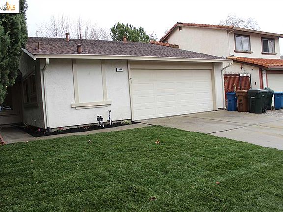4th image of 2380 Sequoia Dr