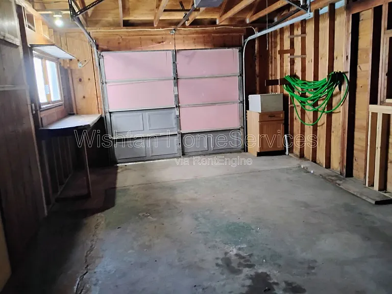 159 W Locust St — Photo 23