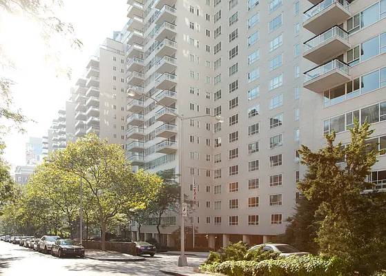 Rented by Bold New York | media 47