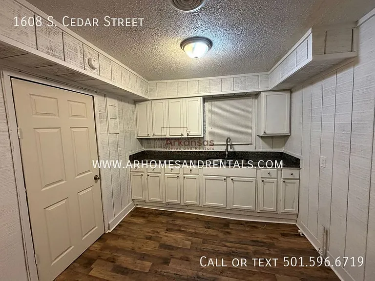 1608 S Cedar St — Photo 6