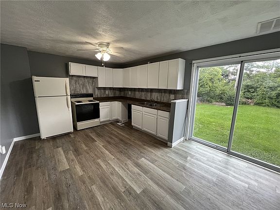 2nd image of 308 Winckles St