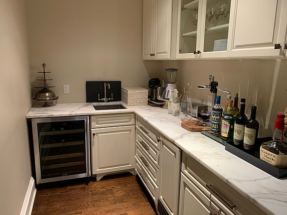 5th image of 9 Dawson Ct