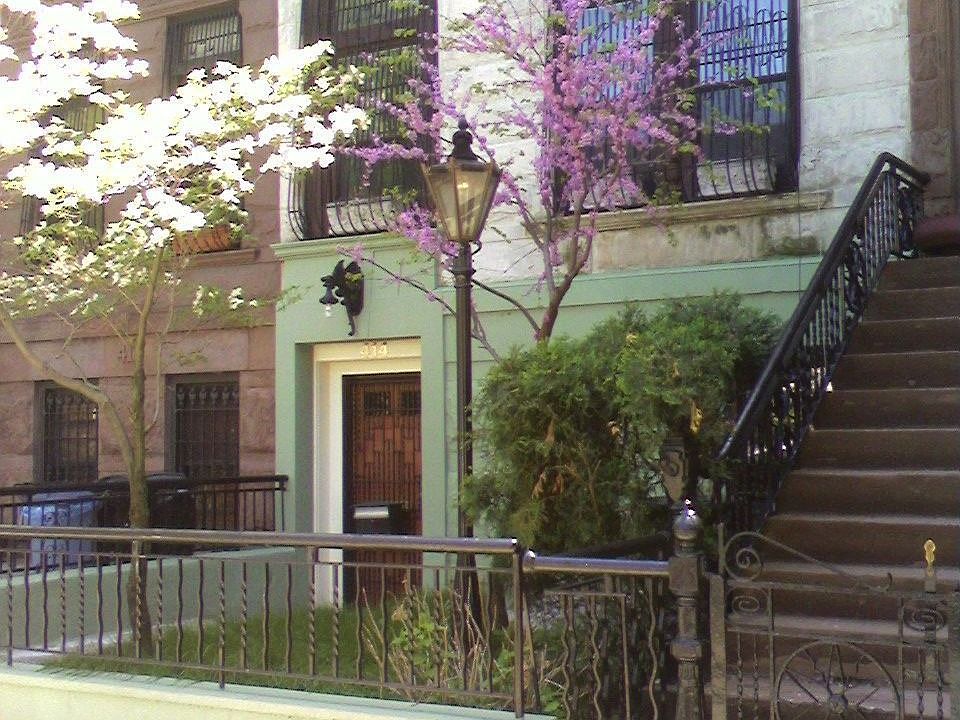 1st image of 414 Park Pl