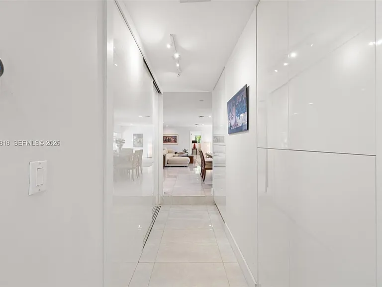 1014 Jefferson St — Photo 17