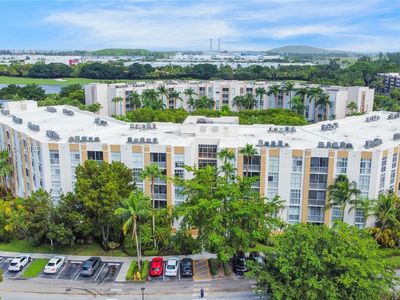 9805 NW 52nd St APT 211, Doral, FL, 33178