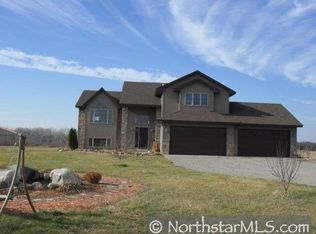 36434 Lincoln Trl, North Branch, MN 55056