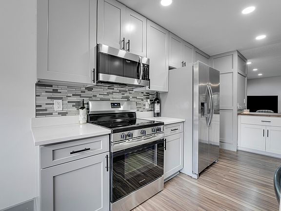 4th image of 21691 Cypress Road #16c