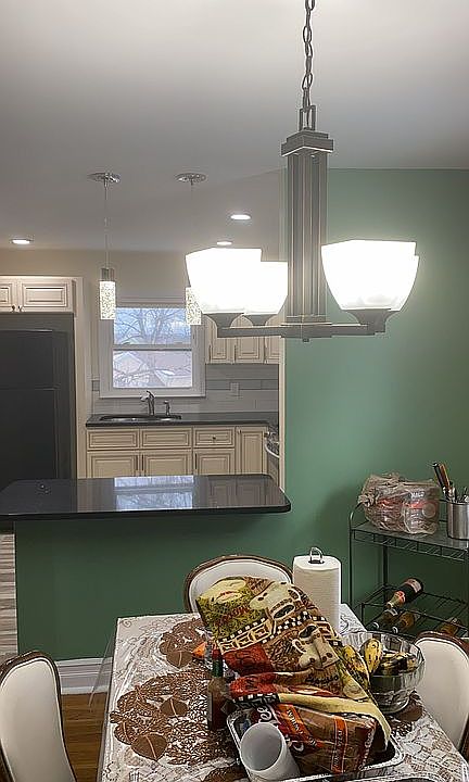 2nd image of 85 Carbon St