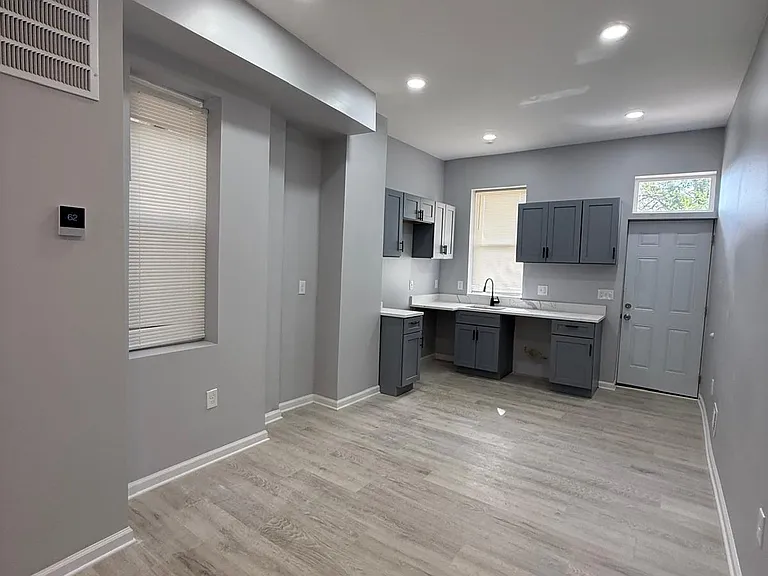 1806 N Mount St — Photo 19