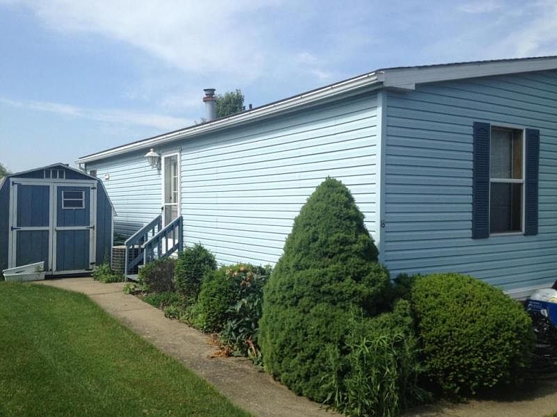 2nd image of 18 Daniel Ave