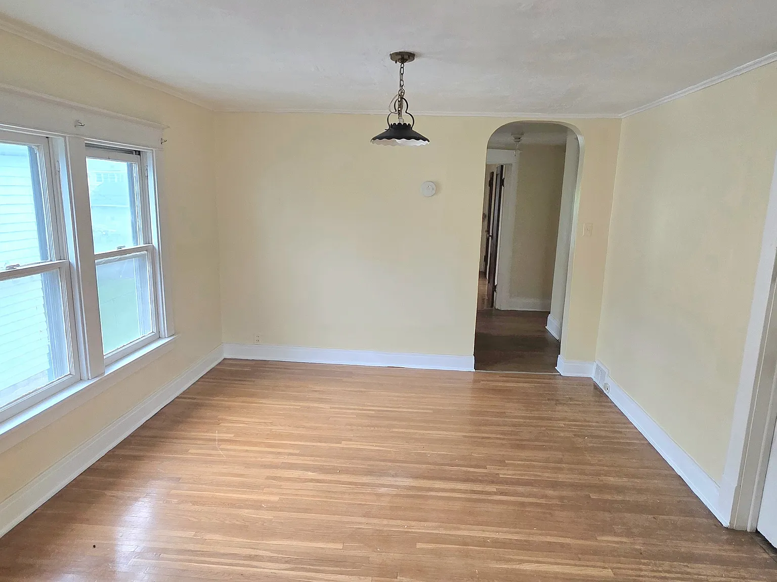2 bed, 2342 sqft, $1,100 — Photo 4
