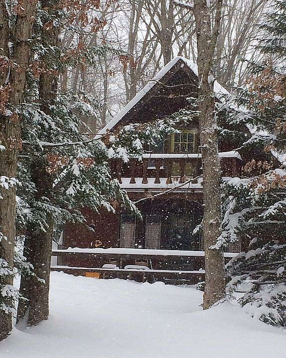 1st image of 5 Dryden Dr