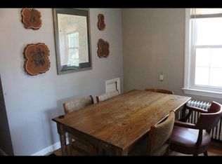 124 1/2 E Walnut St, Alexandria, VA 22301
